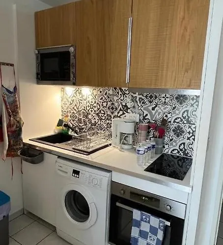 Chaleureux Netflix Parking Prive Apartment